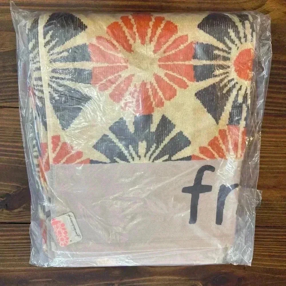 NWT Free People free-est Matchmaker Beach Towel